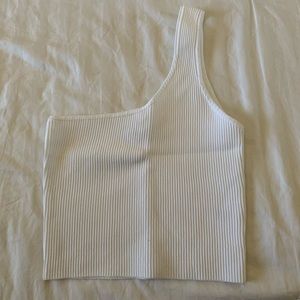 One shoulder crop